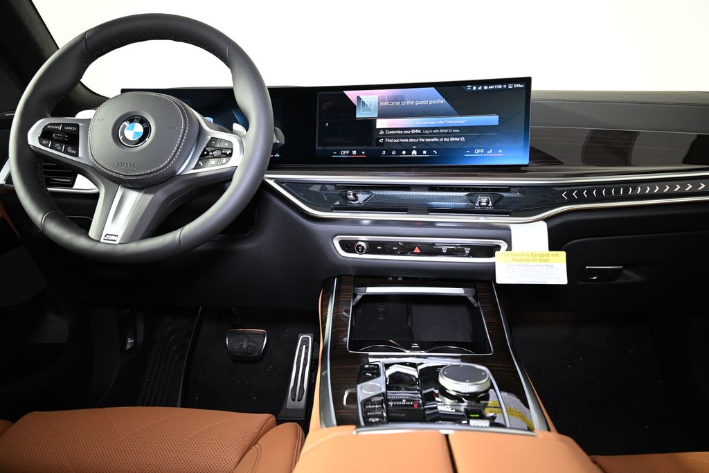 Thumbnail: 2026 BMW X7 - 16