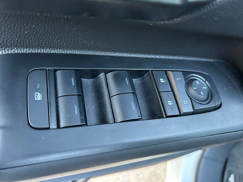 Thumbnail: 2024 Toyota Tacoma - 17