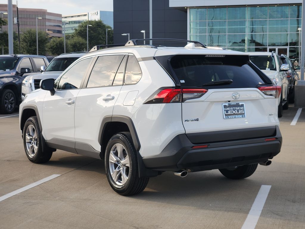 2023 Toyota RAV4 XLE - 4
