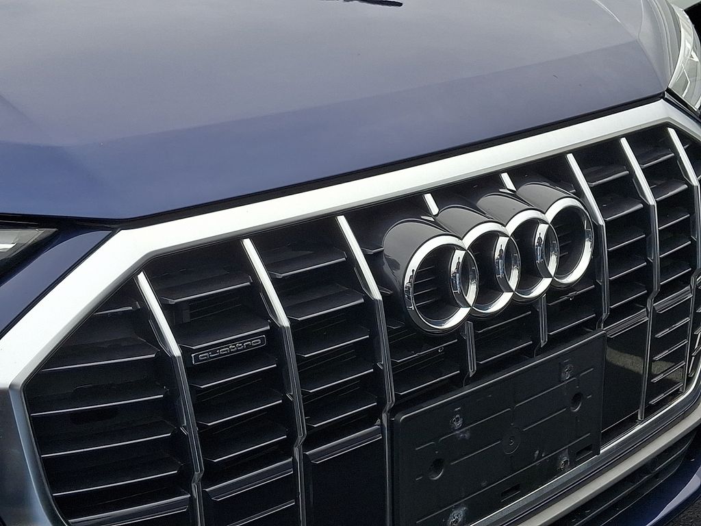 Thumbnail: 2023 Audi Q3 - 3