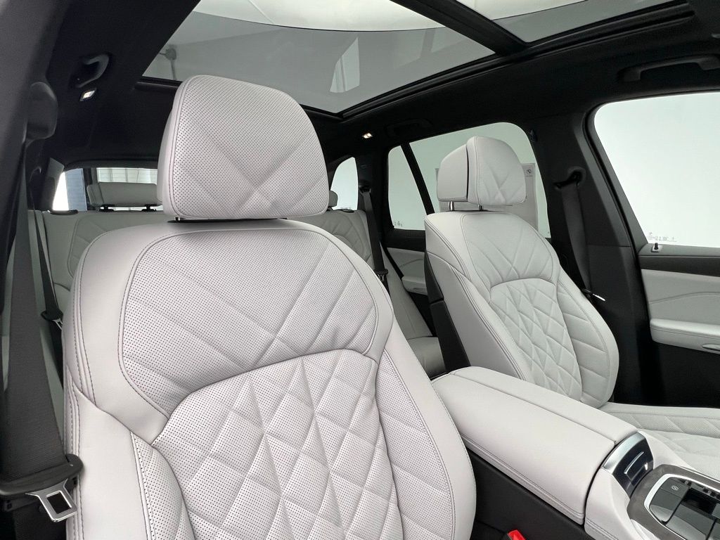 Thumbnail: 2026 BMW X5 - 7