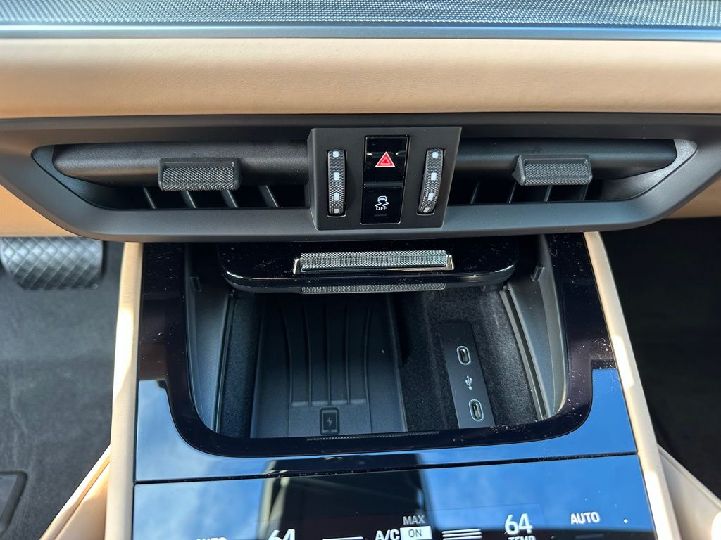 Thumbnail: 2026 Porsche Cayenne - 26