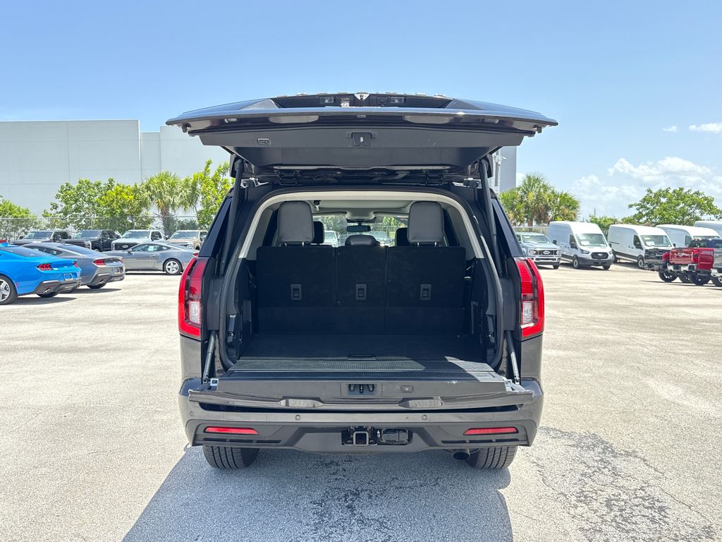 Certified Used 2025 Gray Ford Active image 33