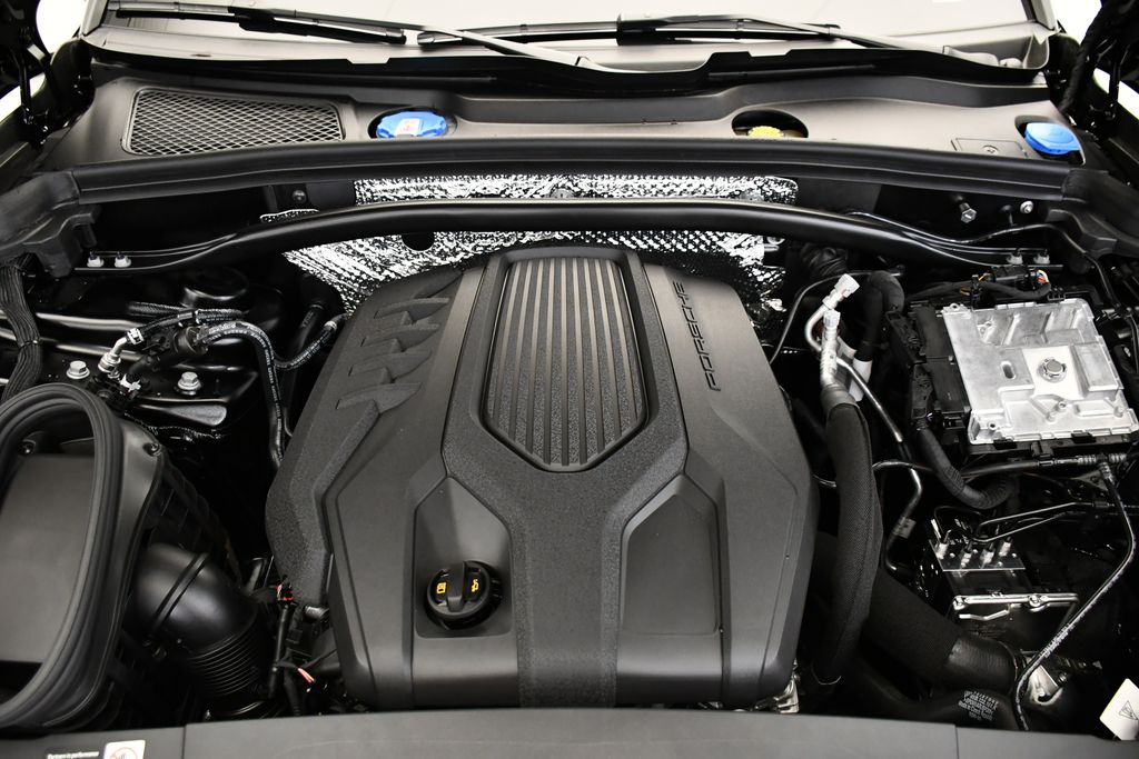 Thumbnail: 2025 Porsche Macan - 11