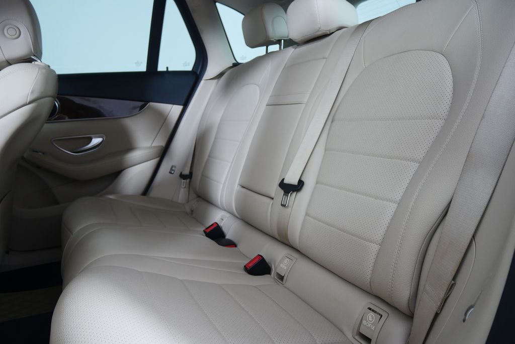 2018 Mercedes-Benz GLC 300 16