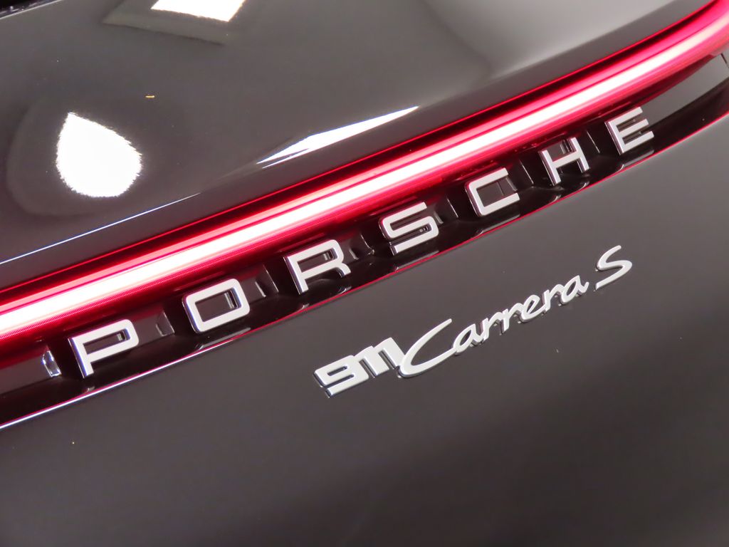 2022 Porsche 911 Carrera S 17