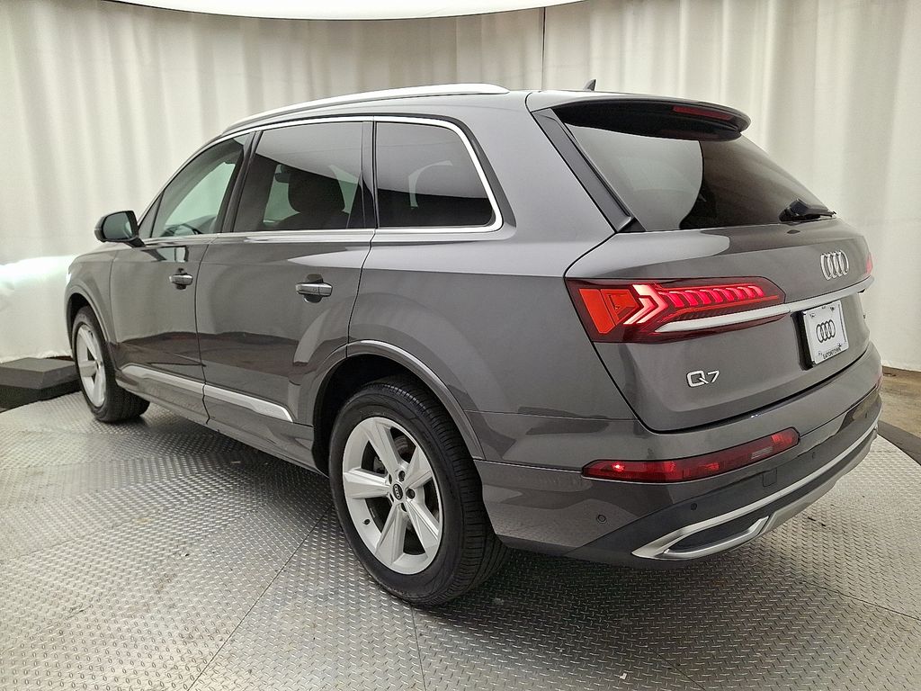 Thumbnail: 2021 Audi Q7 - 6