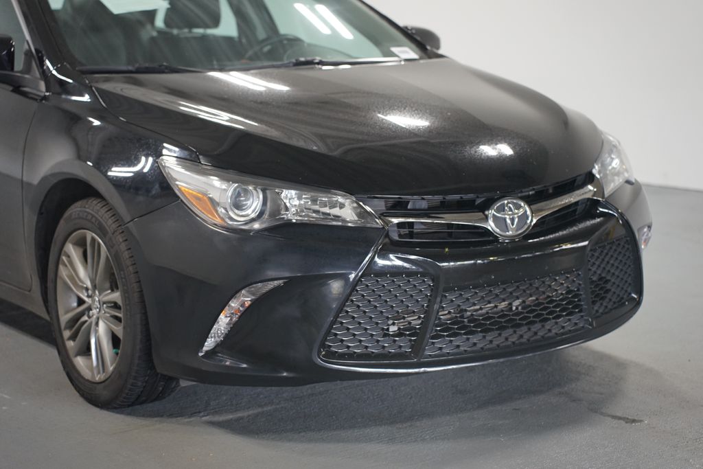 Thumbnail: 2015 Toyota Camry - 4
