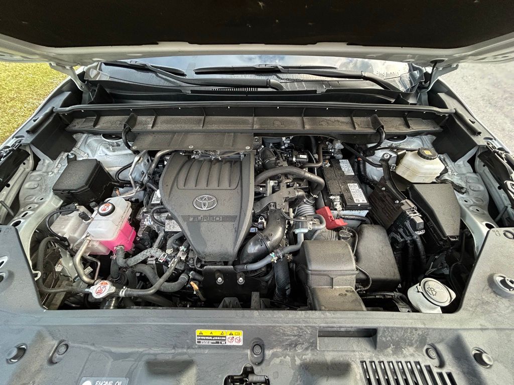 Thumbnail: 2024 Toyota Highlander - 11