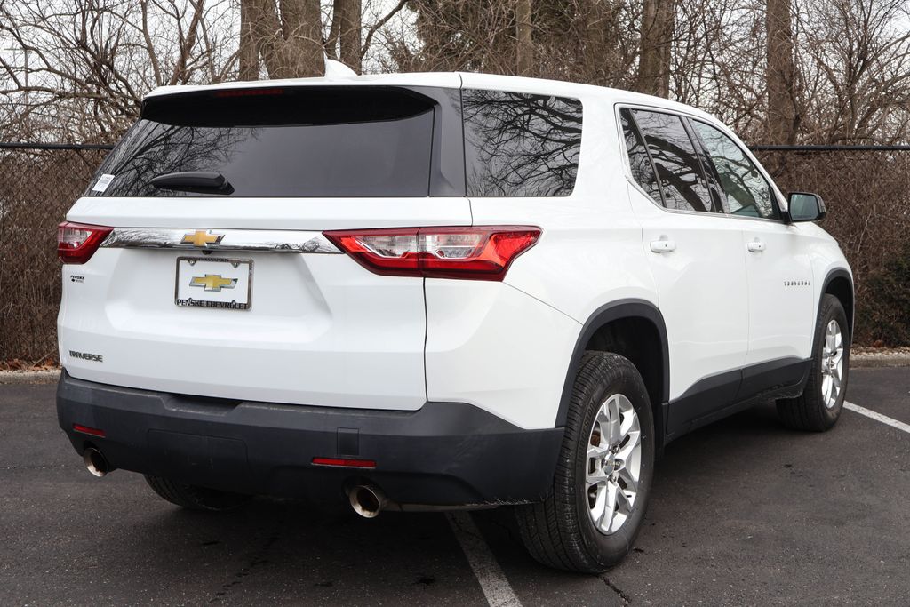 2018 Chevrolet Traverse LS 8