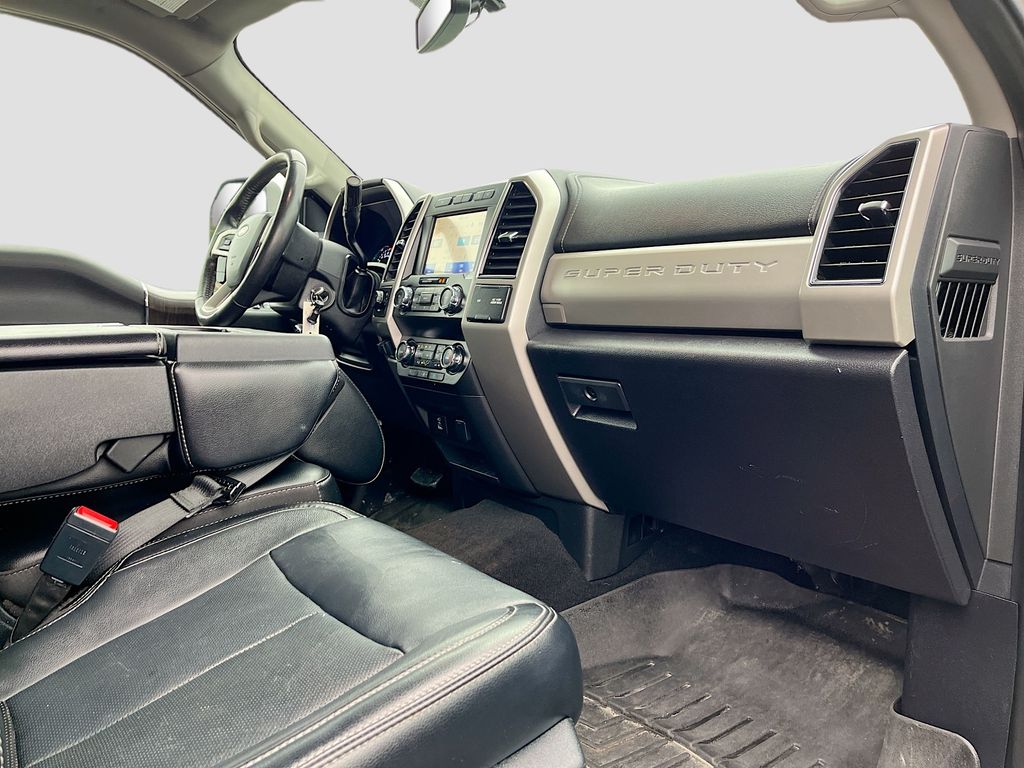 Used 2020 Gray Ford Lariat image 25