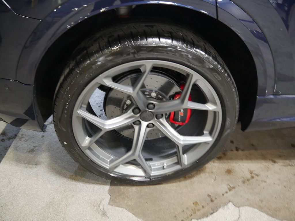 Thumbnail: 2026 Audi RS Q8 - 13