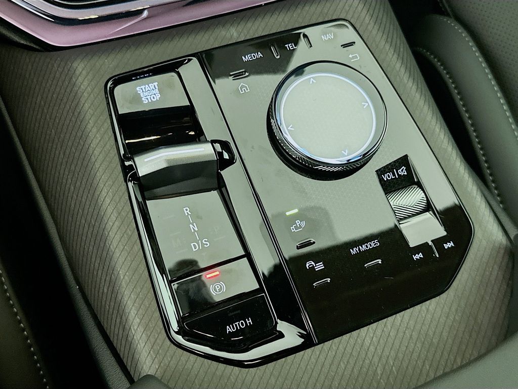 Thumbnail: 2026 BMW X3 - 15