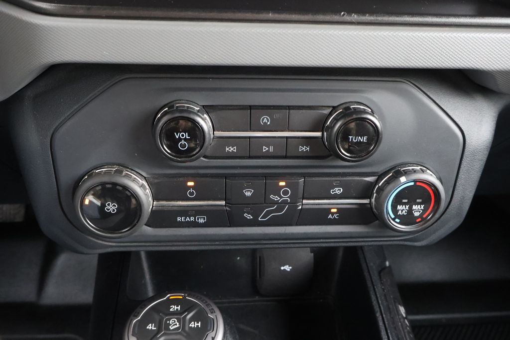 Thumbnail: 2022 Ford Bronco - 19