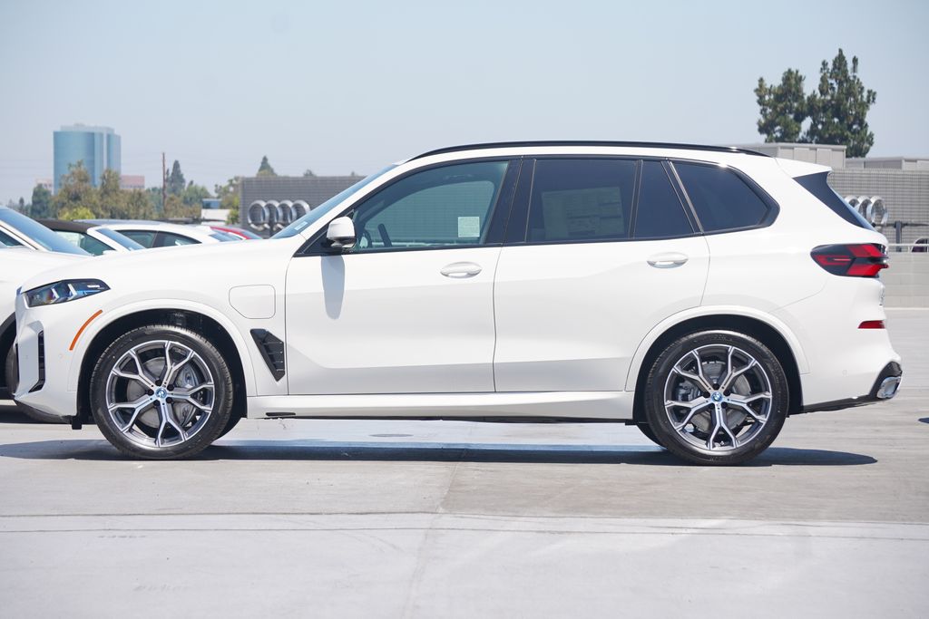 2025 BMW X5 xDrive50e 4