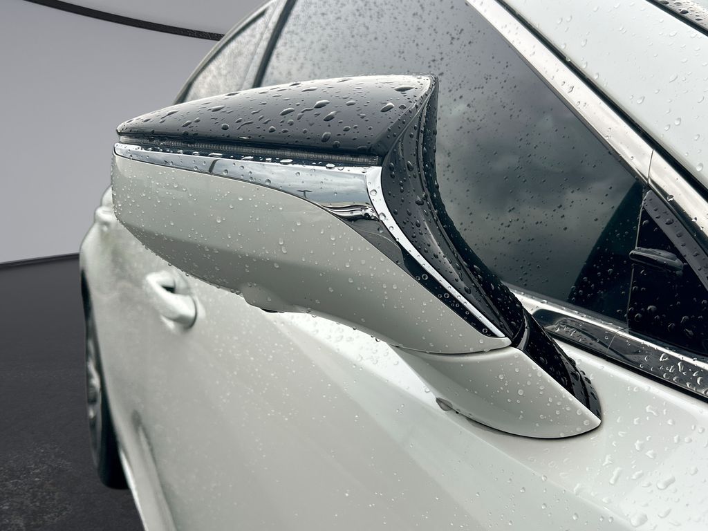 Thumbnail: 2024 Lexus ES - 31