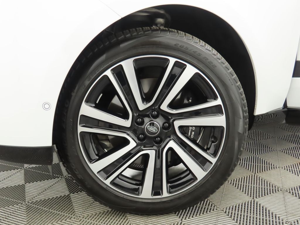 Thumbnail: 2023 Land Rover Range Rover - 29