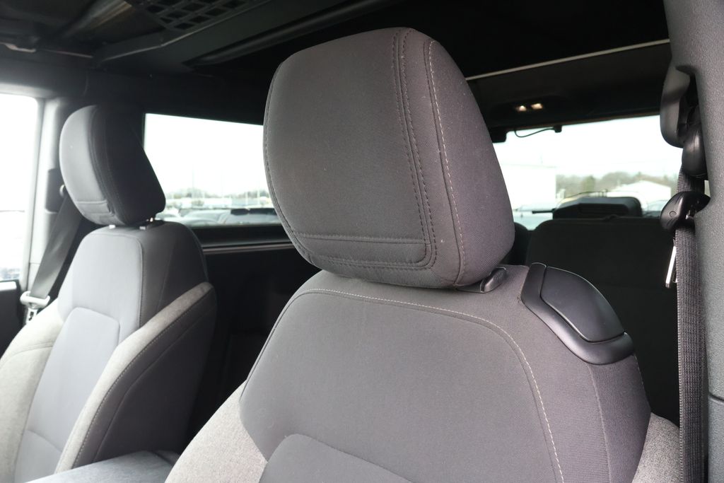 Thumbnail: 2022 Ford Bronco - 16