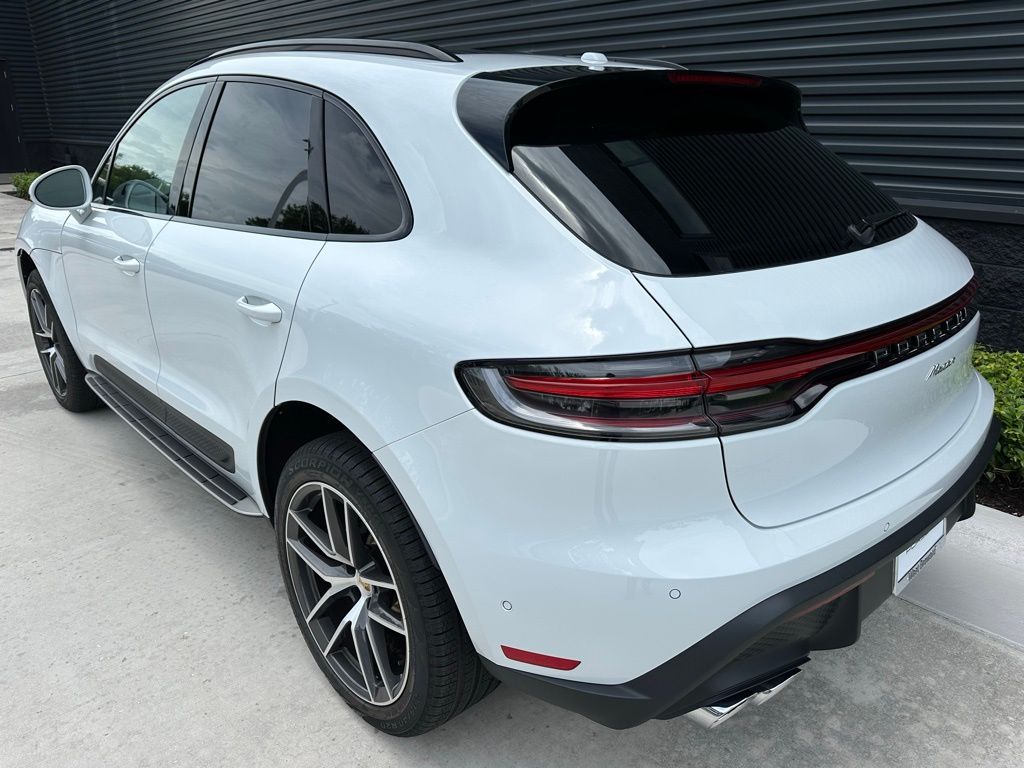 Thumbnail: 2025 Porsche Macan - 6