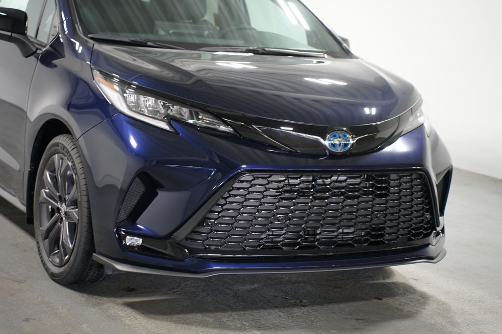 2025 Toyota Sienna XSE 4