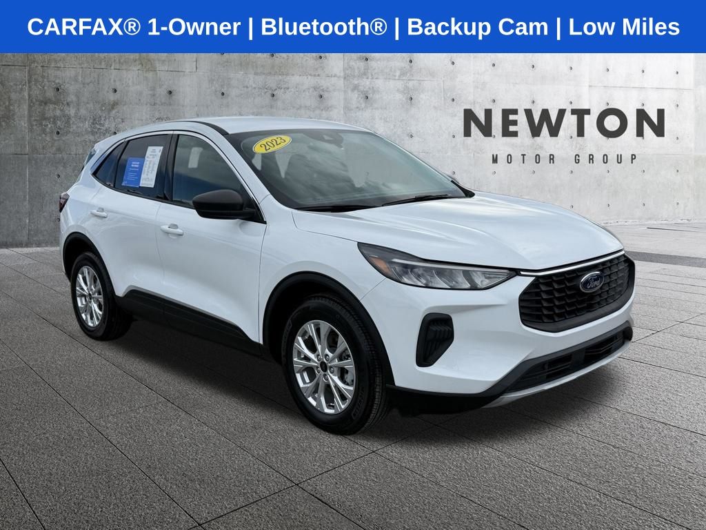 Oxford White 2023 Ford Escape SUV / Crossover Front-Wheel Drive 8-Speed Automatic