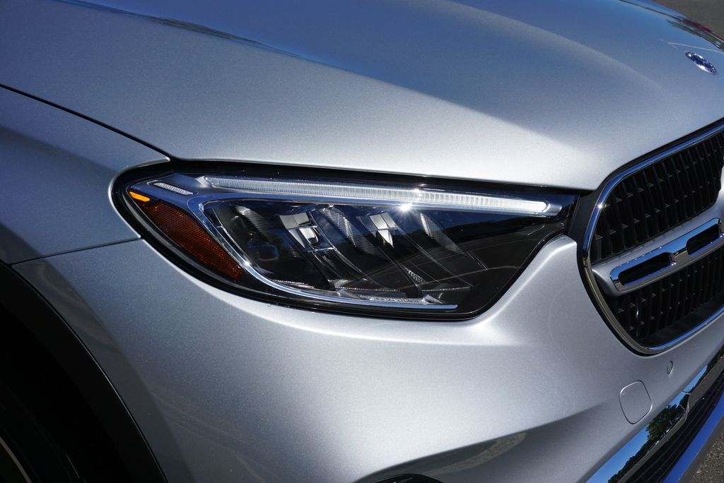 Thumbnail: 2026 Mercedes-Benz GLC - 10