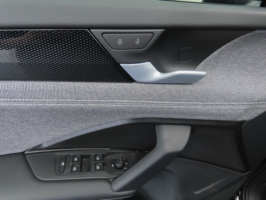 Thumbnail: 2026 Volkswagen Tiguan - 23