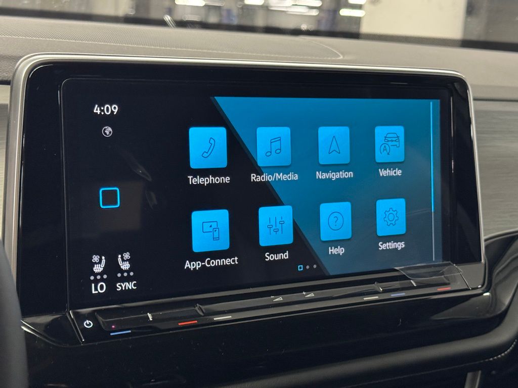 2026 Volkswagen Atlas Cross Sport SE photo 21