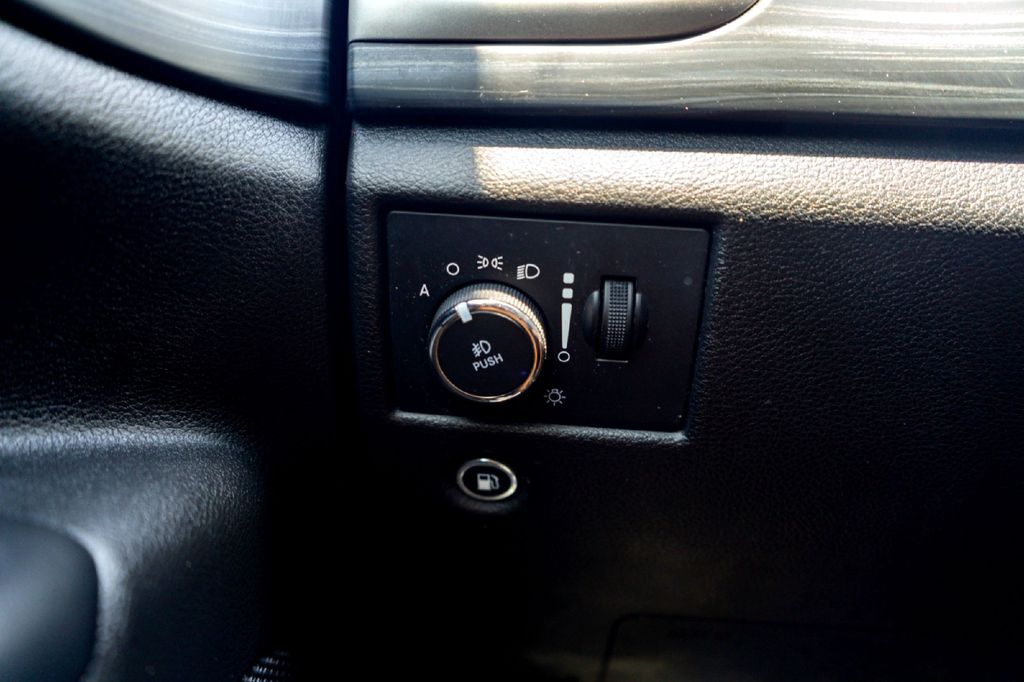 Used Car 2020 Jeep Grand Cherokee  Altitude For Sale Under $25,000 In Taylor, Texas