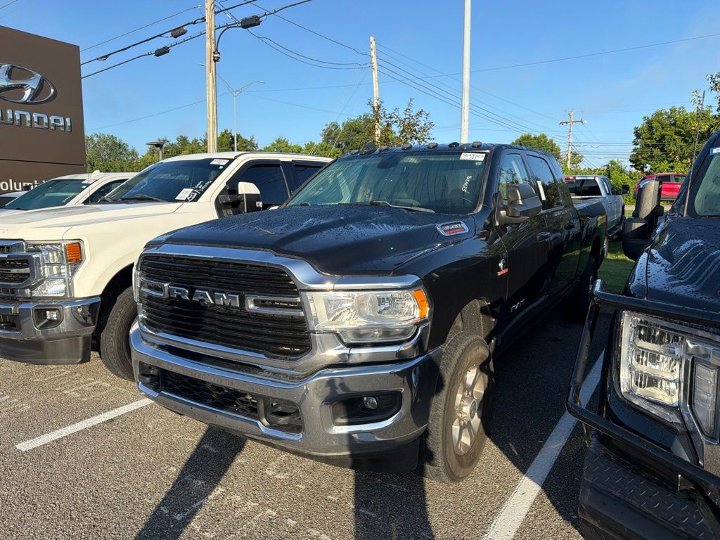 Diamond Black Crystal Pearlcoat 2020 RAM 3500 Pickup Truck Four-Wheel Drive 6-Speed Automatic