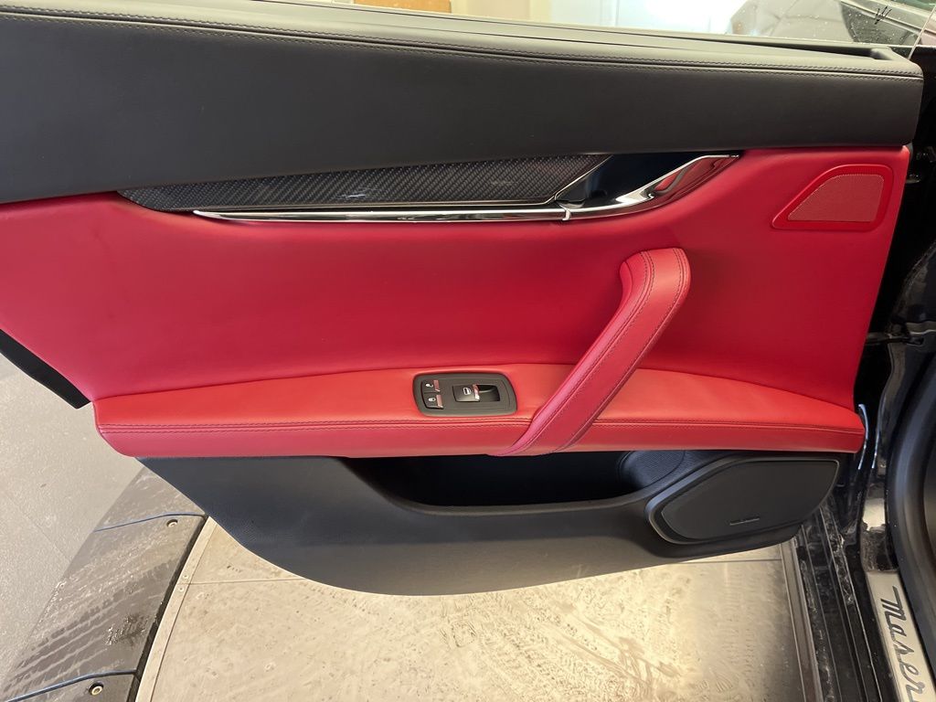 Thumbnail: 2018 Maserati Quattroporte - 23