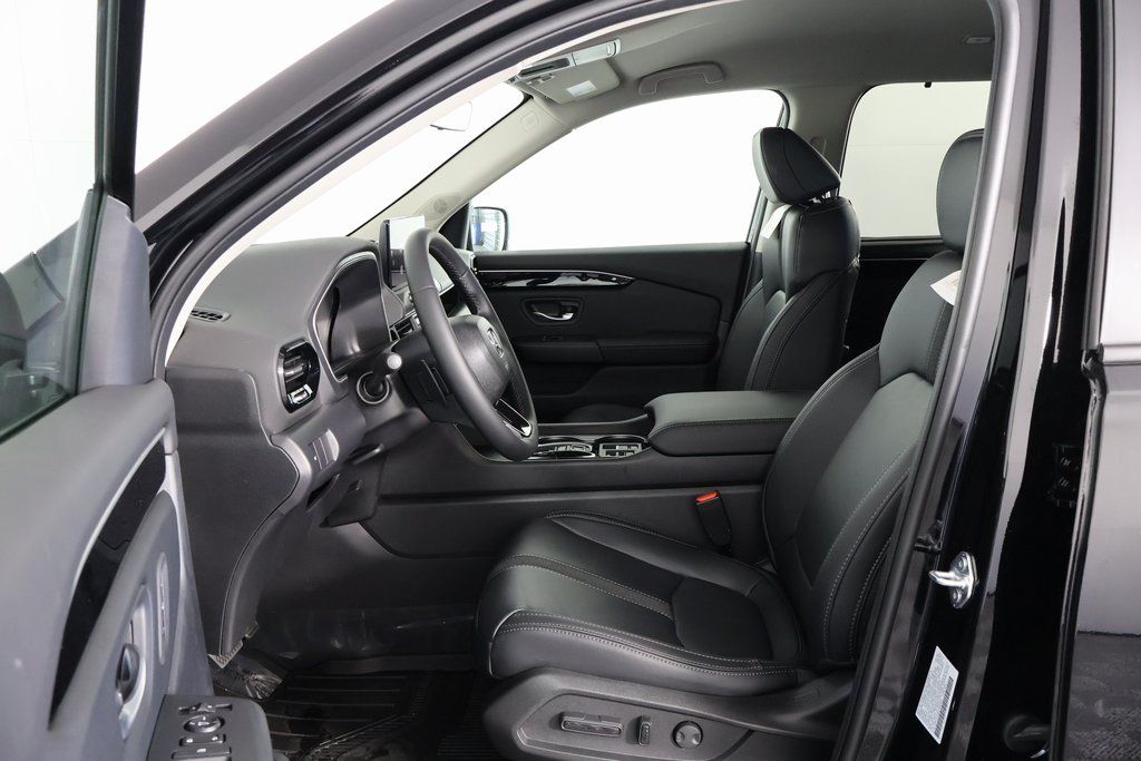 Thumbnail: 2026 Honda Pilot - 5