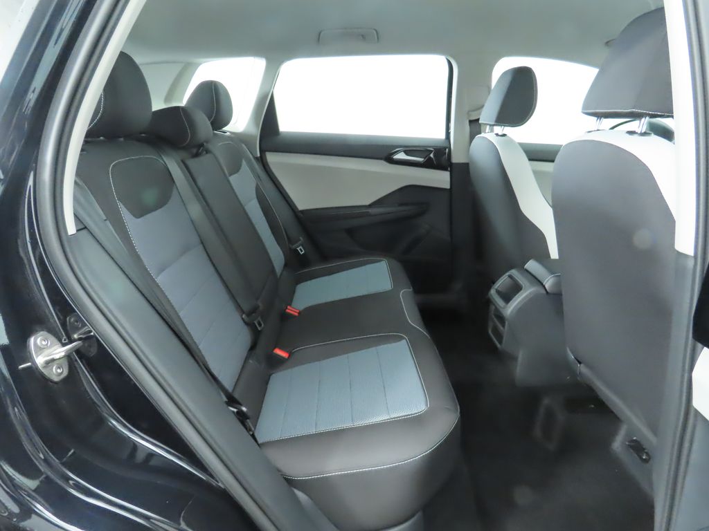 Thumbnail: 2025 Volkswagen Taos - 23