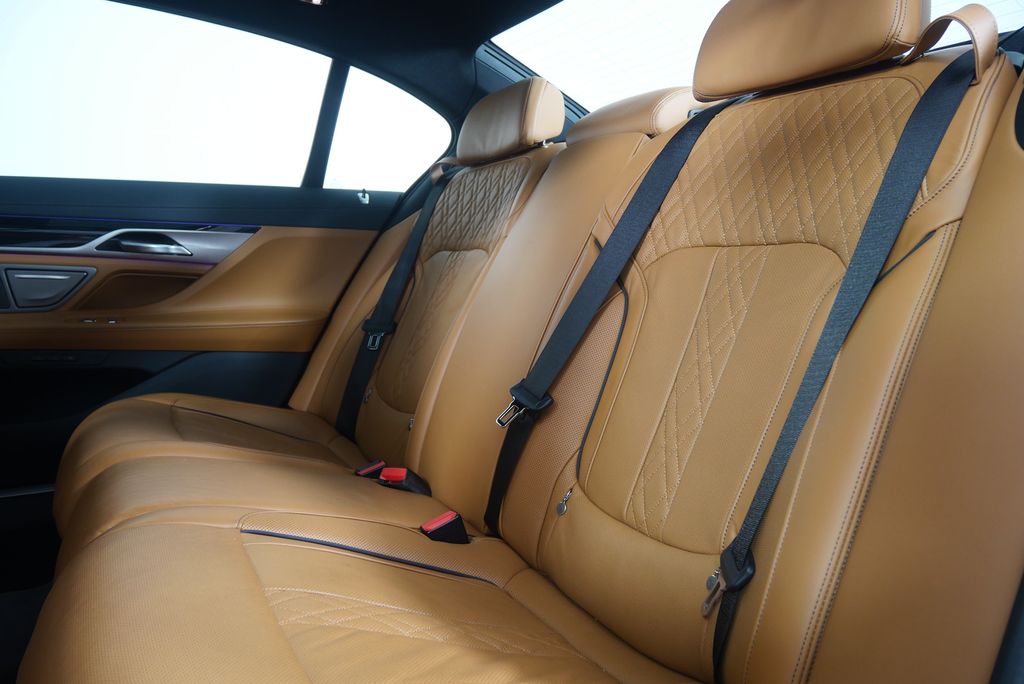 Thumbnail: 2022 BMW 7 Series - 15