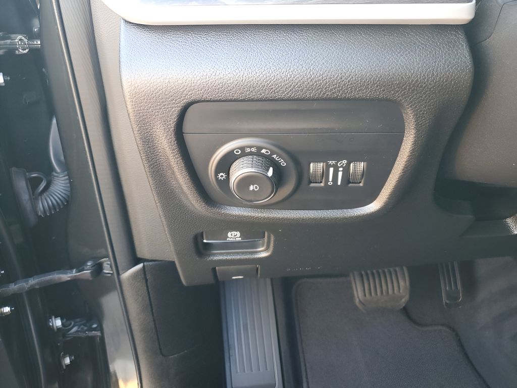 Used Car 2023 Jeep Grand Cherokee  Limited For Sale Under $30,000 In Austin, Texas