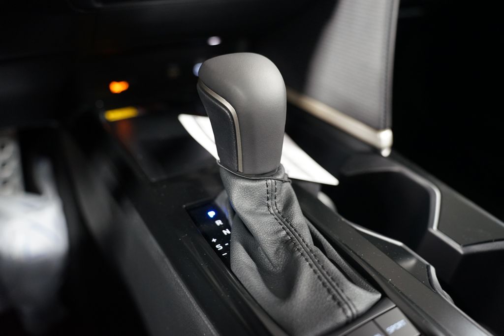 Thumbnail: 2025 Toyota Camry - 22