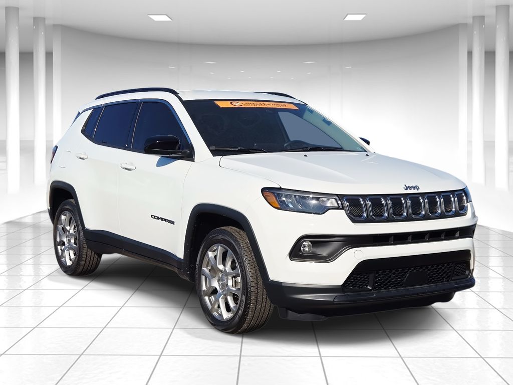 2022 Jeep Compass Latitude Lux 4WD
