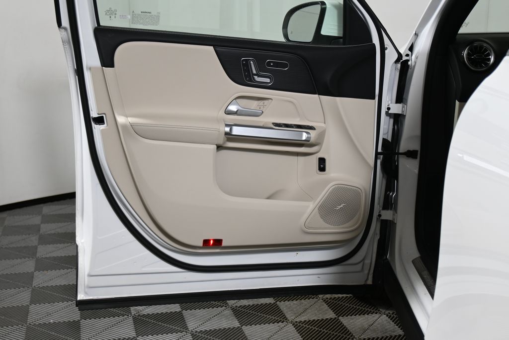 Thumbnail: 2026 Mercedes-Benz GLB - 28