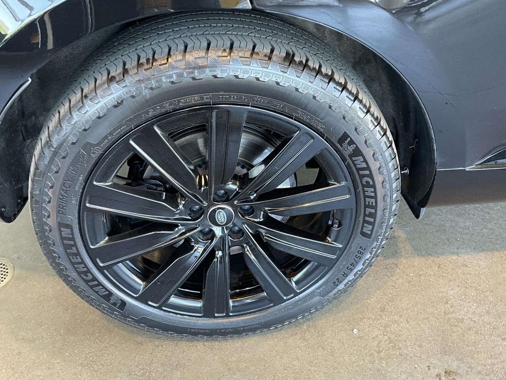 Certified Used 2023 Black Land Rover Autobiography image 9