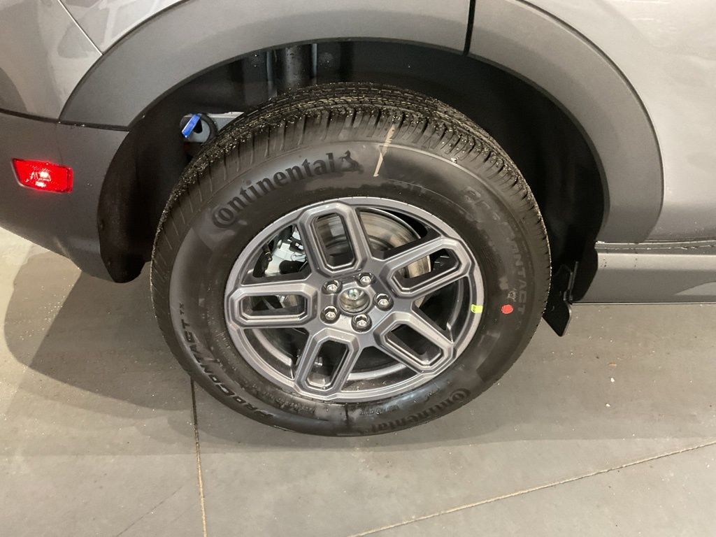 New 2025 Gray Ford Big Bend image 18