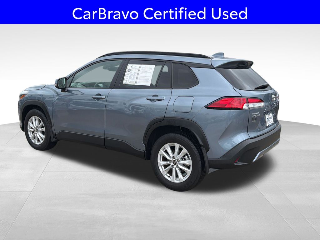 View vehicle photo 7