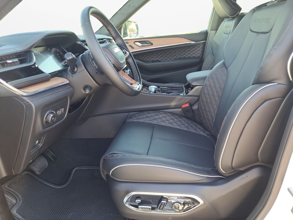 New Car 2025 Jeep Grand Cherokee L  Summit For Sale Under $70,000 In Austin, Texas