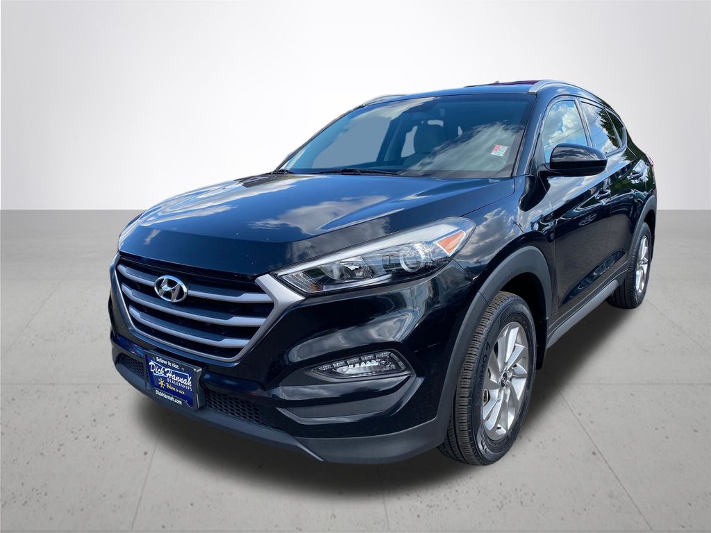 Used 2017 Hyundai Tucson SE with VIN KM8J33A42HU297884 for sale in Gladstone, OR