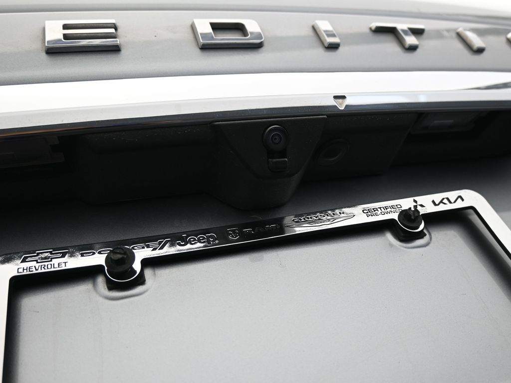 Used 2023 Silver Metallic Ford Limited image 44