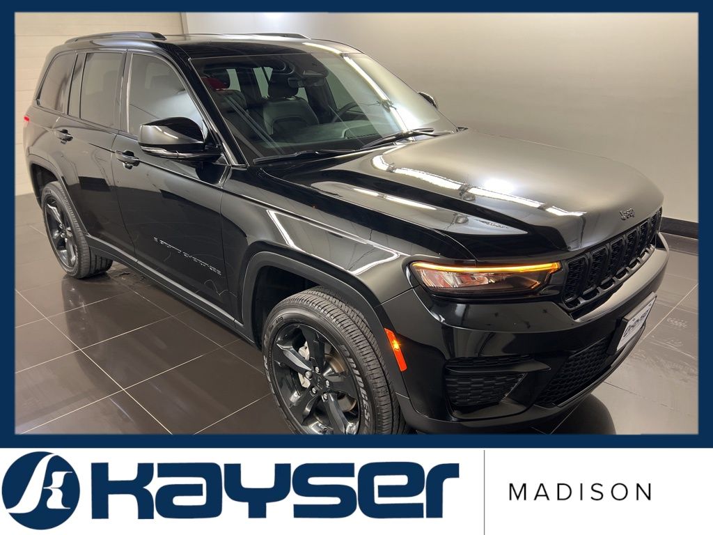 2025 Jeep Grand Cherokee Altitude