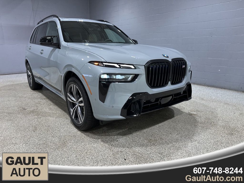 2026 BMW X7 M60i AWD