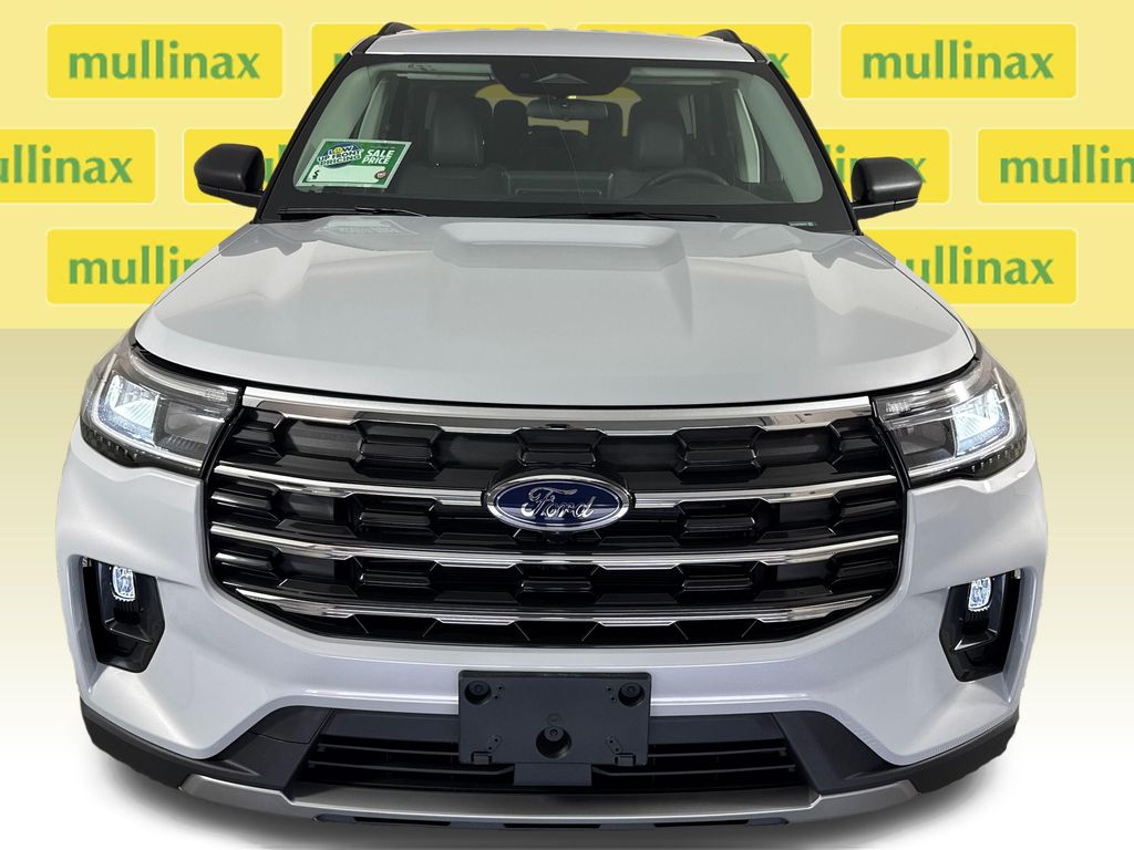 2026 Space White Metallic Ford Explorer Active RWD SUV