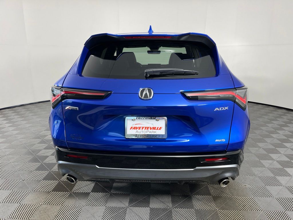 Thumbnail: 2025 Acura ADX - 4