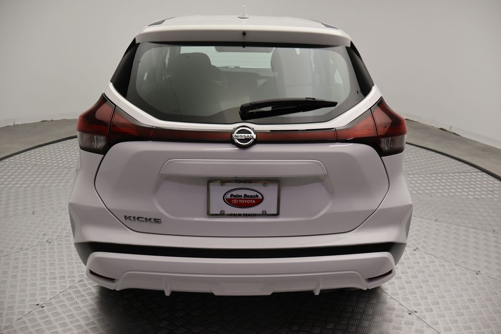 Thumbnail: 2021 Nissan Kicks - 10