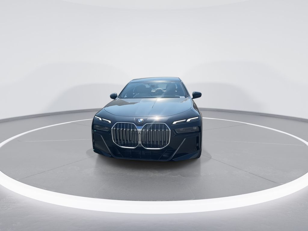Thumbnail: 2025 BMW 7 Series - 3